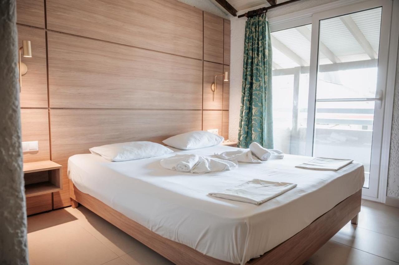 Hotel Platon Beach Олимпиаки-Акти Экстерьер фото