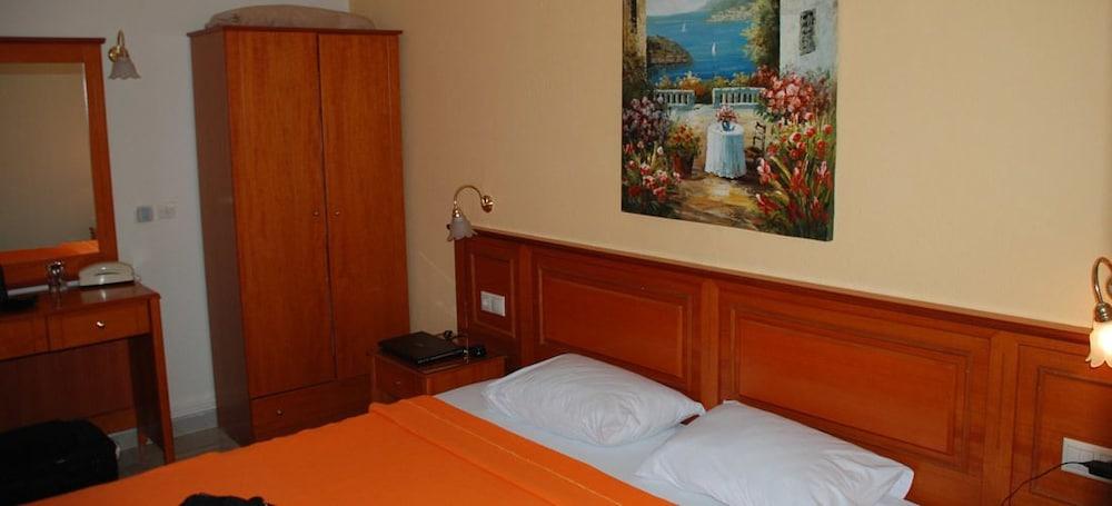 Hotel Platon Beach Олимпиаки-Акти Экстерьер фото