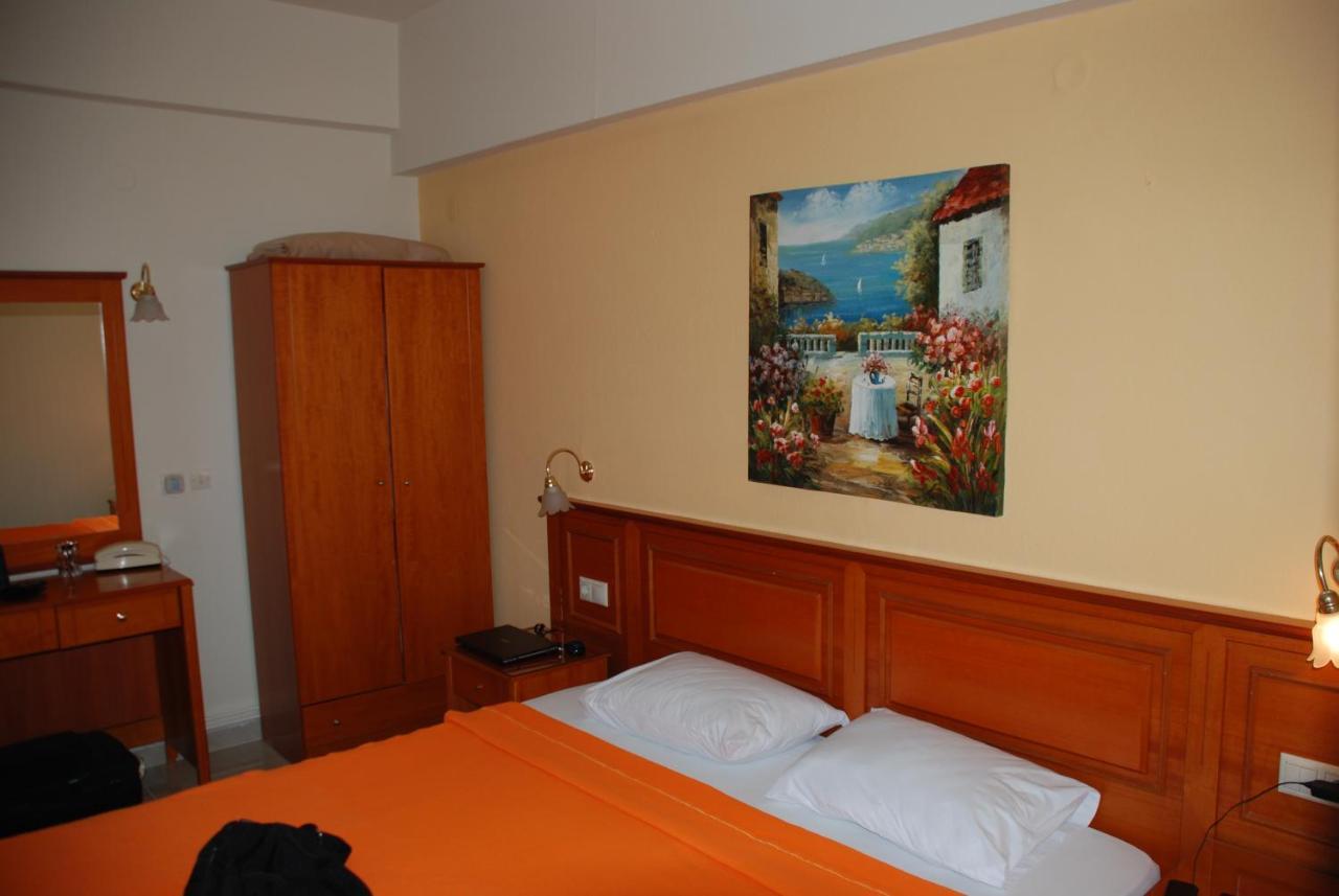 Hotel Platon Beach Олимпиаки-Акти Экстерьер фото